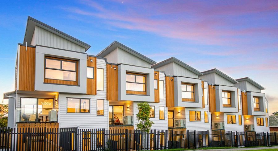  at 2/19 Haverstock Road, Sandringham, Auckland City, Auckland