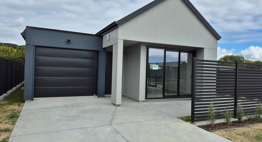  at 33 Ferndale Drive, Kawakawa Bay, Manukau City, Auckland