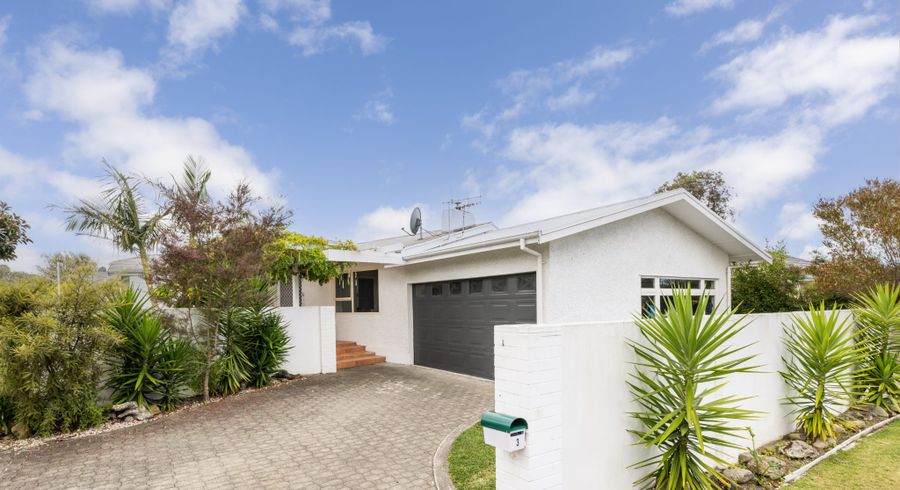  at 3 Cambridge Terrace, Taradale, Napier