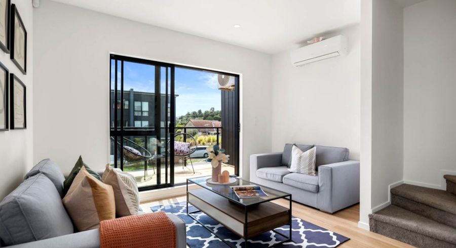  at 19 Papatahi Lane, Flat Bush, Manukau City, Auckland
