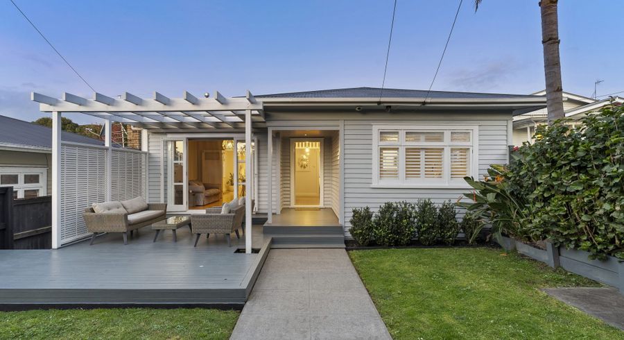  at 17 Warwick Street, Western Springs, Auckland City, Auckland