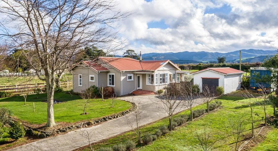  at 3307 State Highway 2, Clareville, Carterton