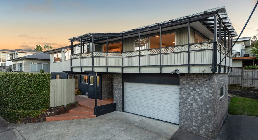  at 44 Penzance Road, Mairangi Bay, North Shore City, Auckland
