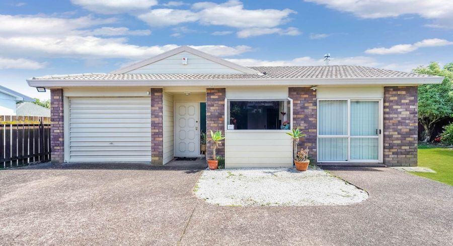  at 2/19 Lupton Road, Manurewa, Auckland