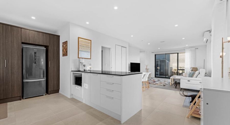  at 16 Magnetite Lane, Flat Bush, Manukau City, Auckland
