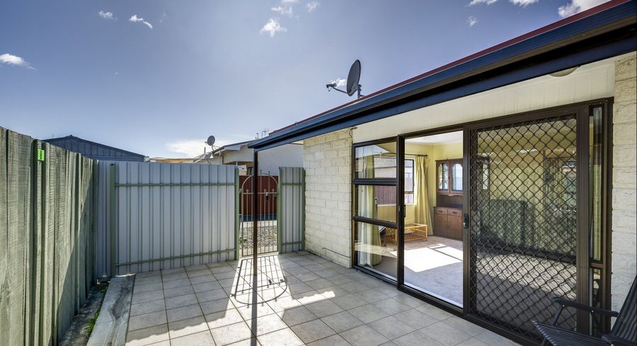  at 2/52 Avondale Road, Taradale, Napier, Hawke's Bay