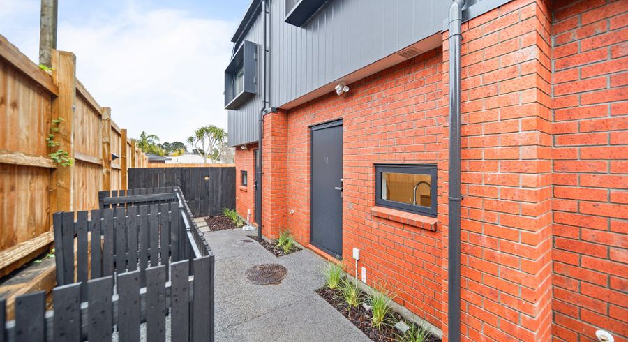  at 7/97 Atkinson Rd, Titirangi, Waitakere City, Auckland