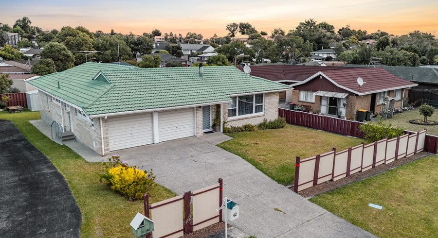  at 42 Ray Small Drive, Pahurehure, Papakura