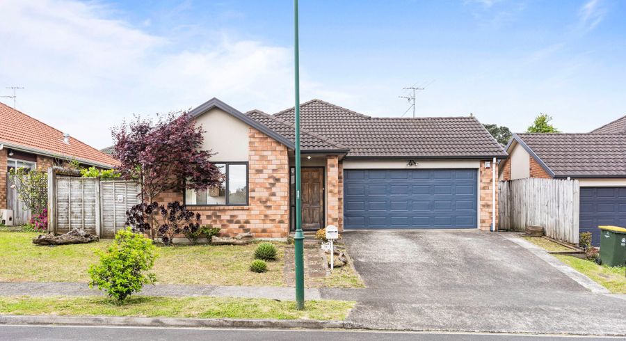  at 15 Mandival Avenue, Flat Bush, Auckland