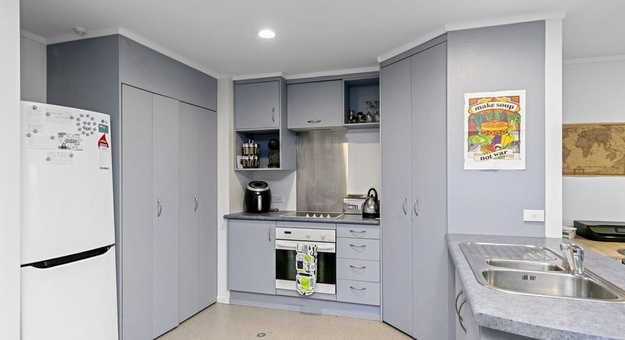  at 2/97 Boulcott Street, Wellington Central, Wellington, Wellington