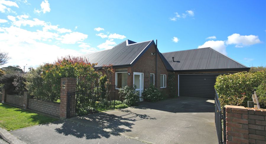  at 3 Penruddock Rise, Westmorland, Christchurch