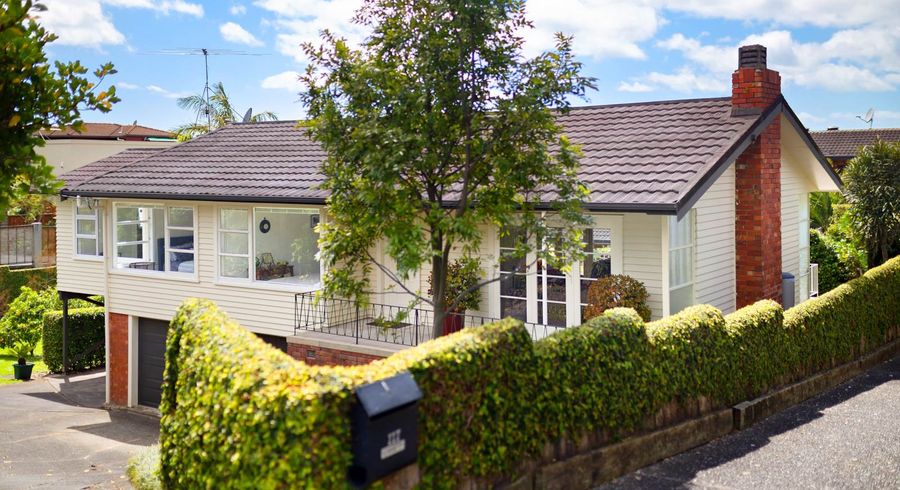  at 119 East Coast Road, Castor Bay, Auckland