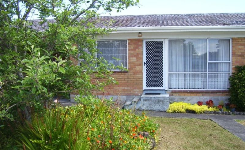  at 4/79 Glendale Road, Glen Eden, Auckland