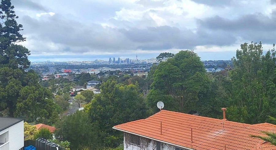  at 1/227 Sunset Road, Sunnynook, North Shore City, Auckland