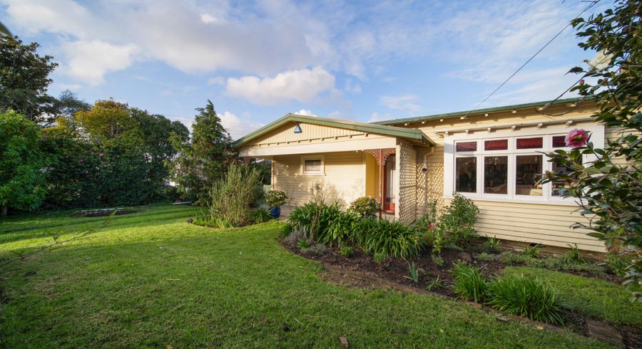  at 20 Earlsworth Road, Mangere East, Auckland