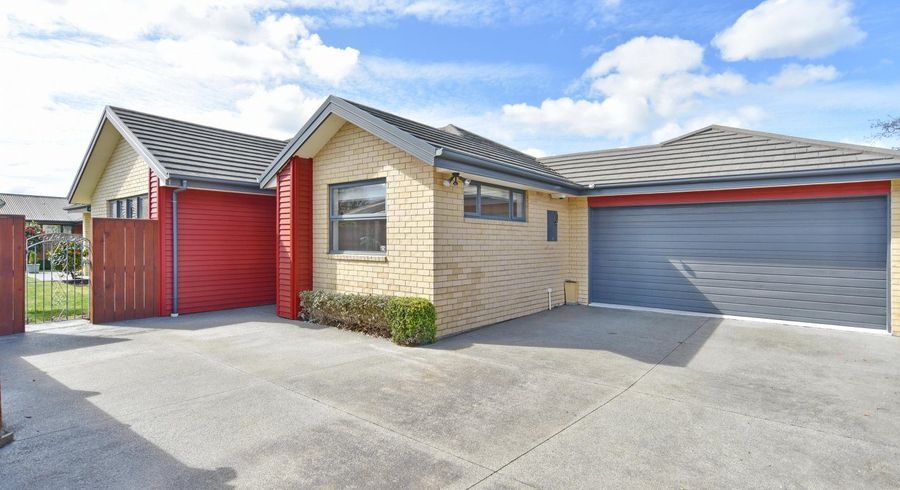  at 27 Coolspring Way, Redwood, Christchurch