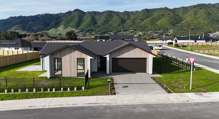  at 24 Kotuku Ngutupapa Way, Waikanae, Kapiti Coast, Wellington