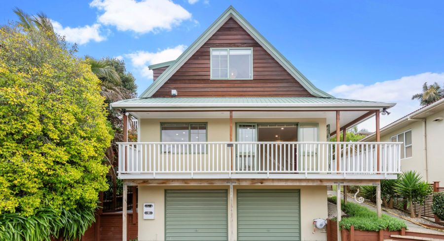  at 2/10 Sailfish Drive, West Harbour, Auckland