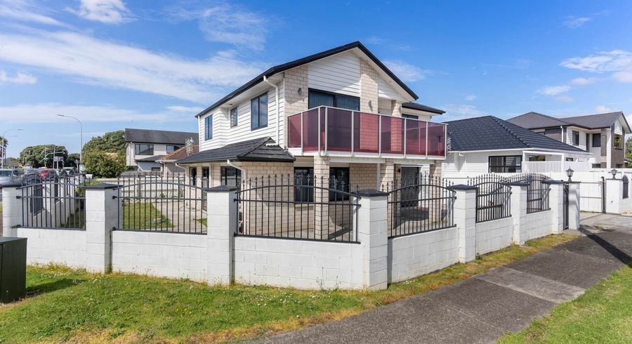  at 422 Massey Road, Mangere East, Auckland