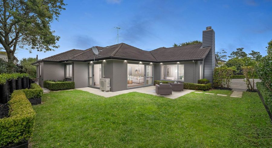  at 1B Gracechurch Drive, Flat Bush, Auckland