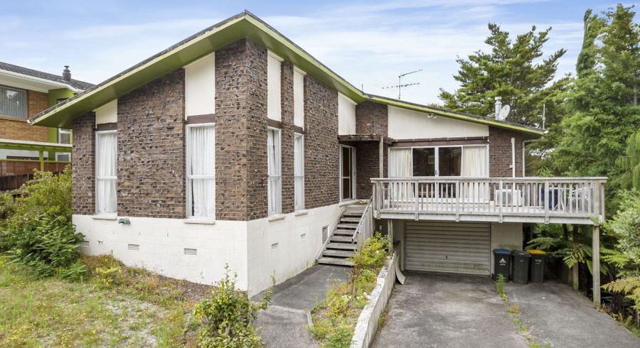  at 20 Reynella Drive, Massey, Waitakere City, Auckland