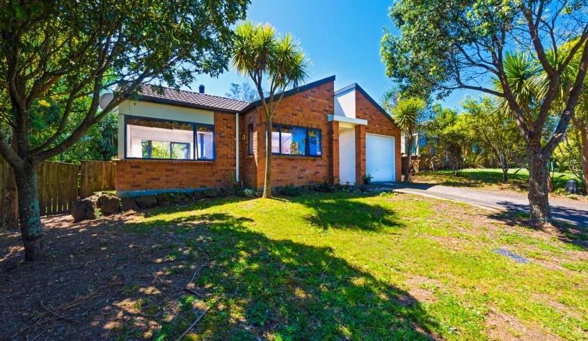  at 29 Kona Crescent, Henderson, Waitakere City, Auckland