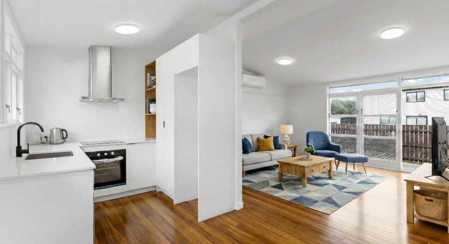  at 2/26 Warwick Street, Morningside, Auckland City, Auckland