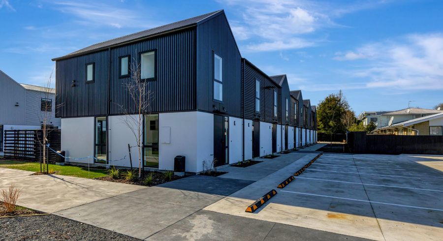  at 2/9 Grove Road, Addington, Christchurch City, Canterbury