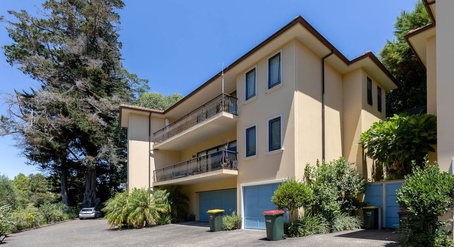  at 2/7 The Avenue, Albany, North Shore City, Auckland