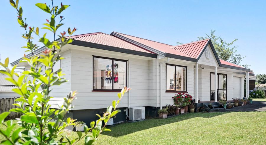  at 2 Lanier Place, Glendene, Auckland