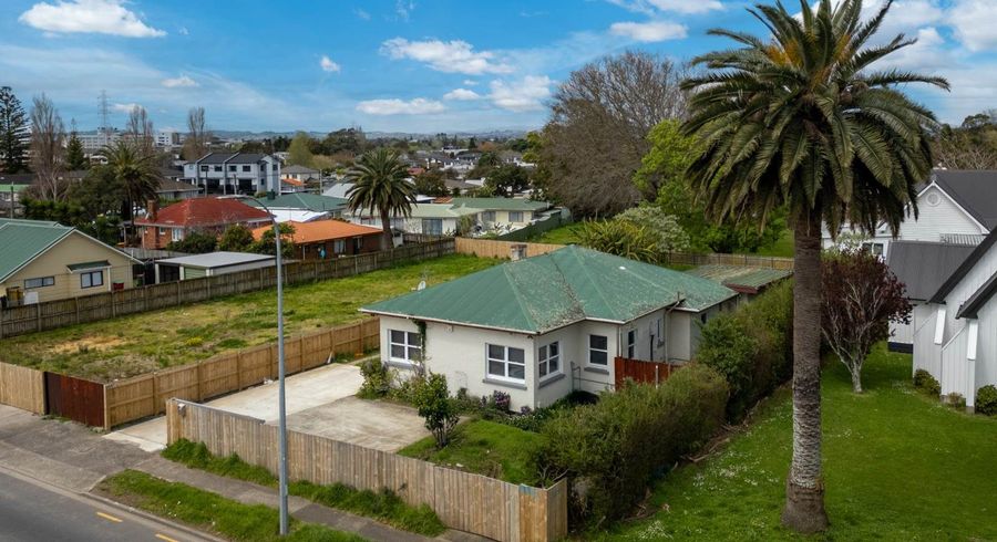  at 332 Massey Road, Mangere East, Manukau City, Auckland
