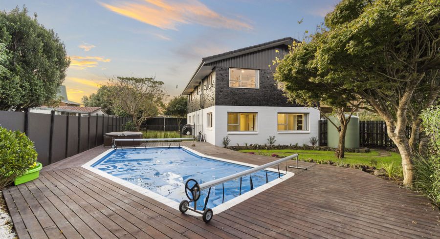  at 7 Sealand Place, Mangere Bridge, Auckland