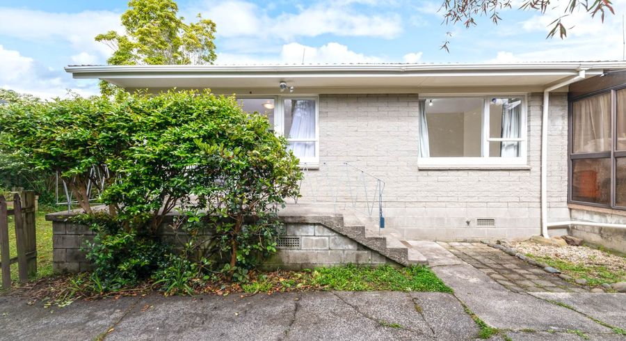  at 4/47 Woodside Road, Massey, Auckland