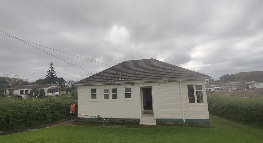  at 9 Howell Crescent, Mount Roskill, Auckland