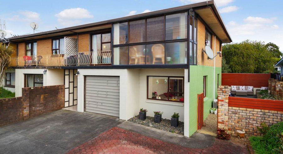  at 4/2 Northall Road, New Lynn, Auckland