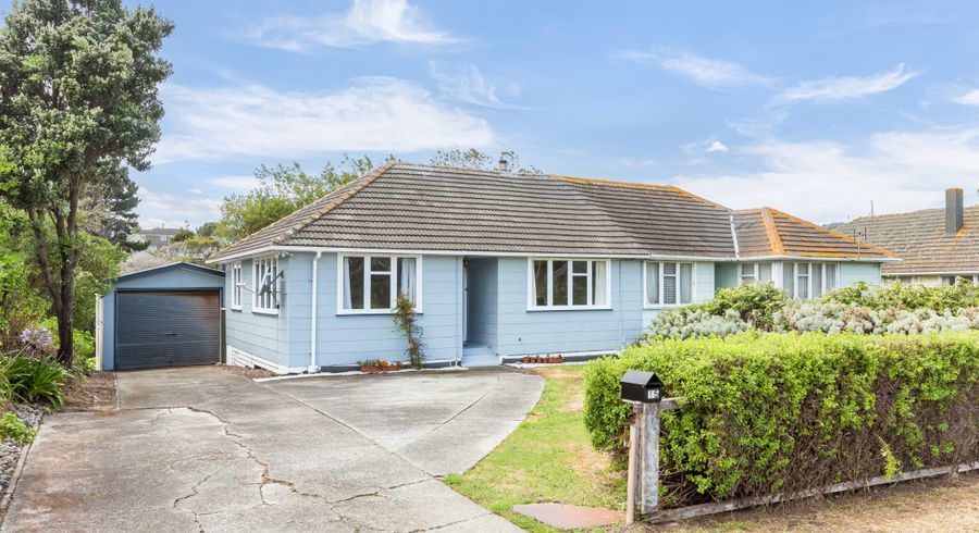  at 15 Kapiti Crescent, Titahi Bay, Porirua
