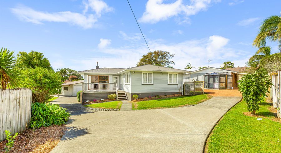  at 15 Statesman Street, Henderson, Auckland