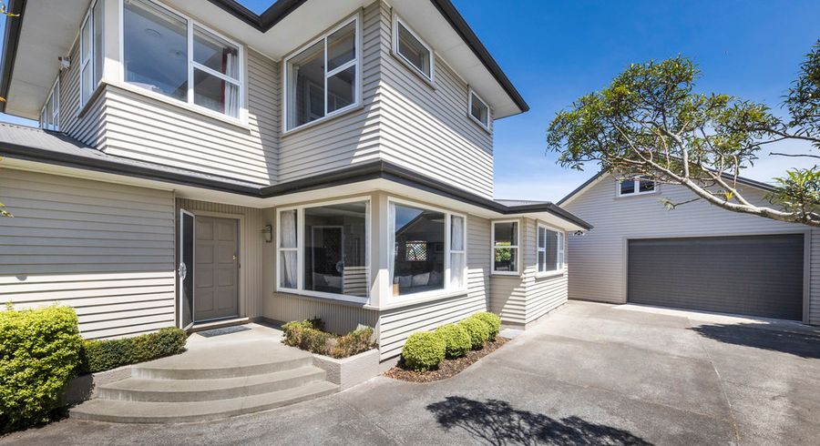  at 5 Wairau Place, Kelvin Grove, Palmerston North
