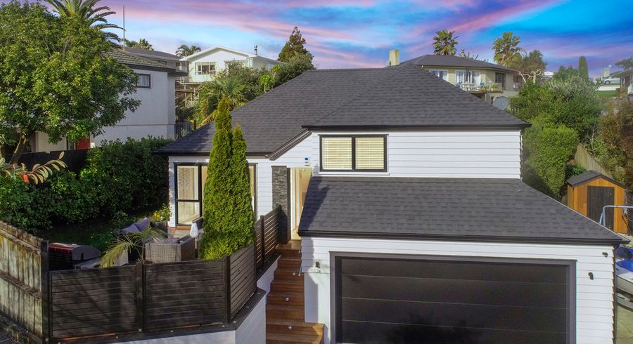  at 2/12 McCahill Views, Botany Downs, Auckland