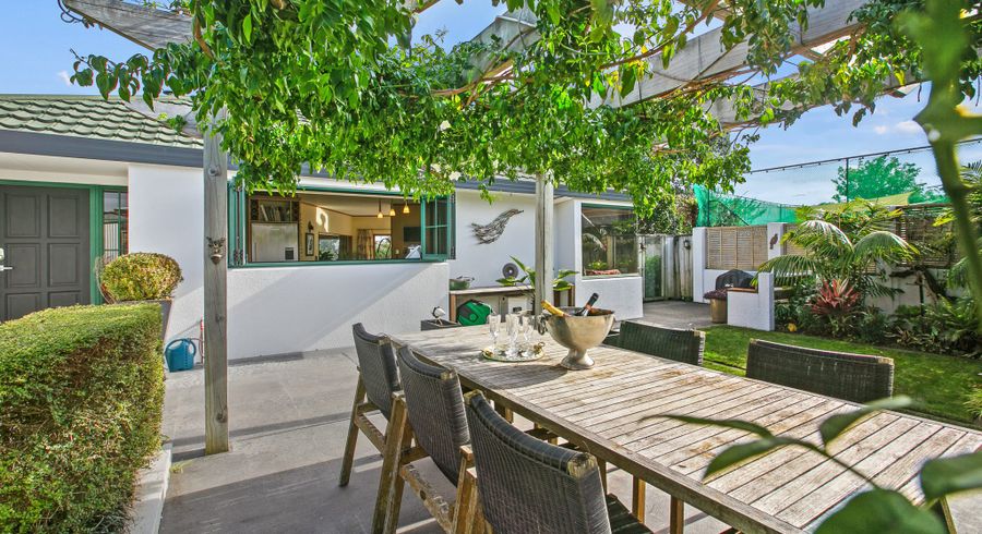  at 100a Carrington Street, Vogeltown, New Plymouth, Taranaki