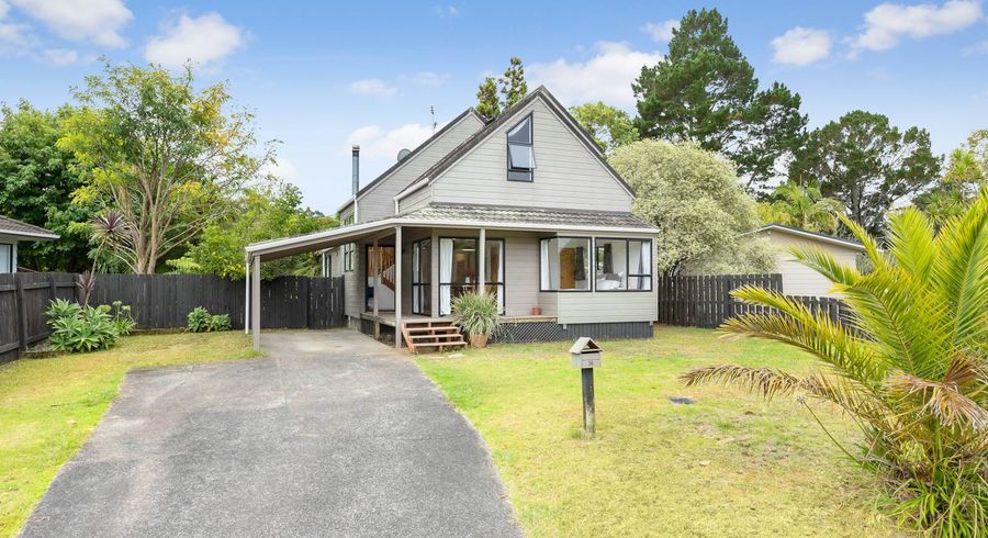  at 36 Redlands Grove, Swanson, Auckland