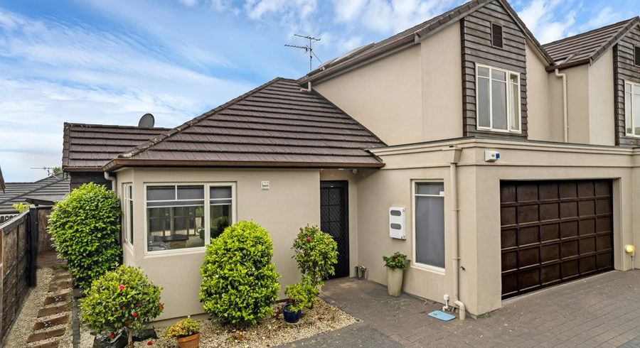  at 18 Fairfield Lane, East Tamaki Heights, Manukau City, Auckland