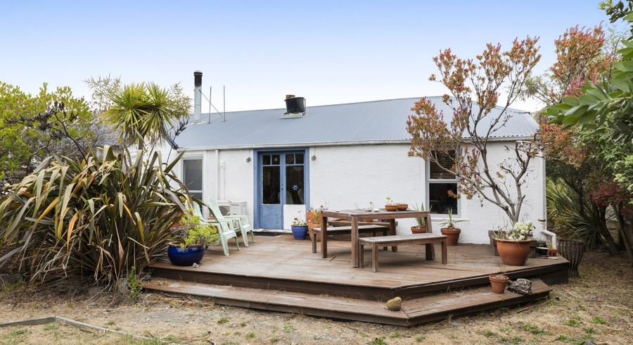  at 1/83 Nayland Street, Sumner, Christchurch City, Canterbury