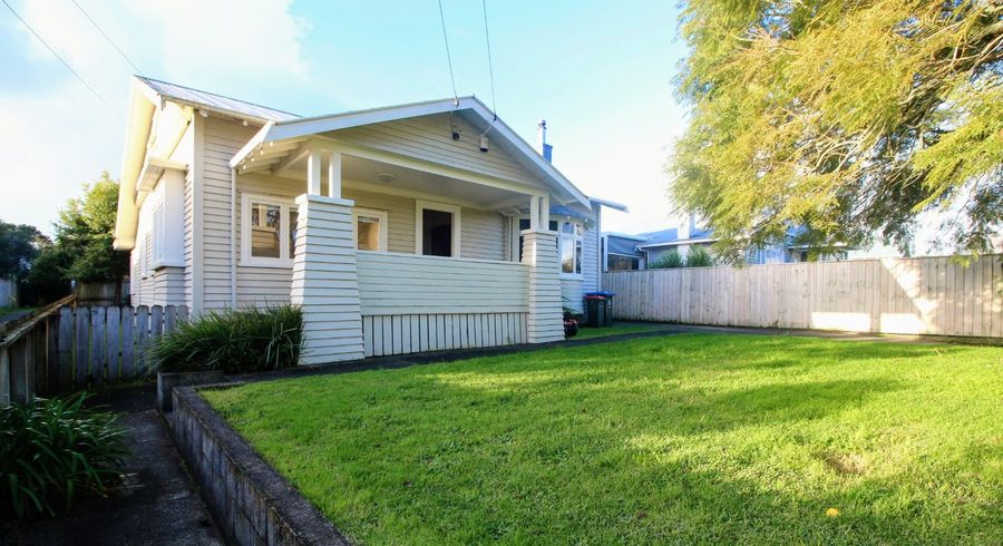  at 11 Haig Avenue, Mount Roskill, Auckland