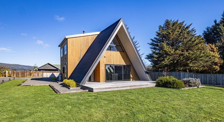  at 21 Findlay Street, National Park, Ruapehu, Manawatu / Whanganui