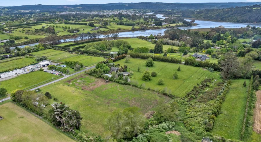 at 7 Bristol Road, Whenuapai, Auckland