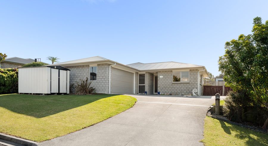  at 35 Fairfax Crescent, Pyes Pa, Tauranga, Bay Of Plenty