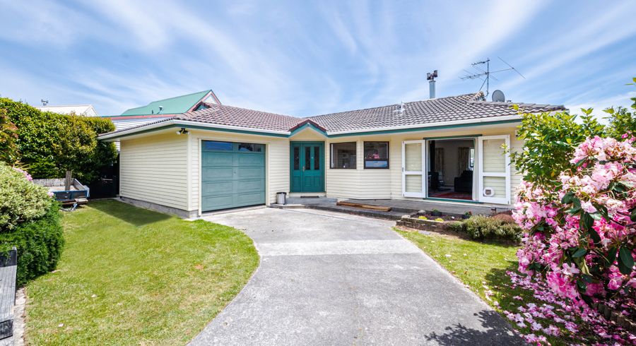  at 4 Montserrat Place, Grenada Village, Wellington