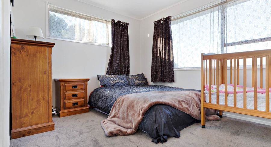  at 4/3204 Great North Road, New Lynn, Waitakere City, Auckland