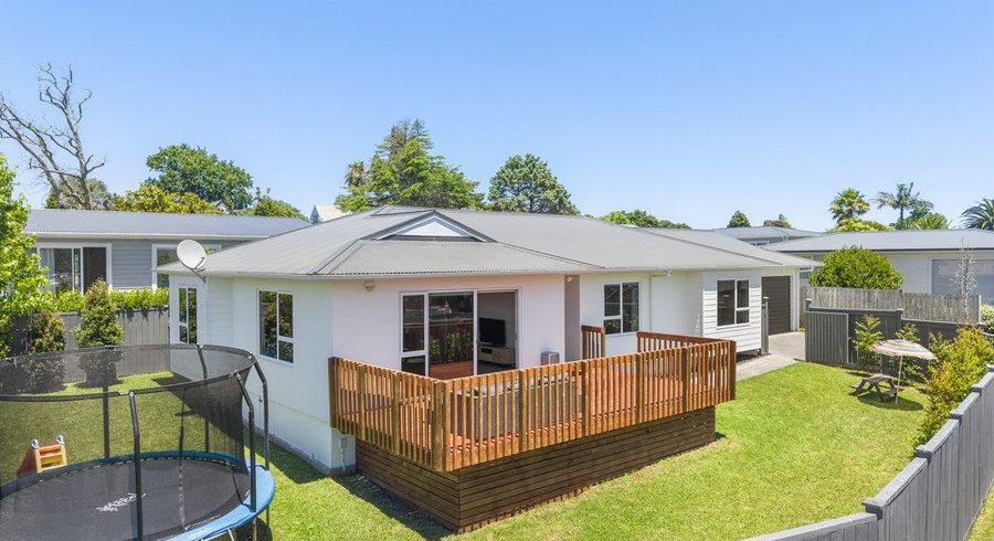  at 1/260 Birkdale Road, Birkdale, Auckland